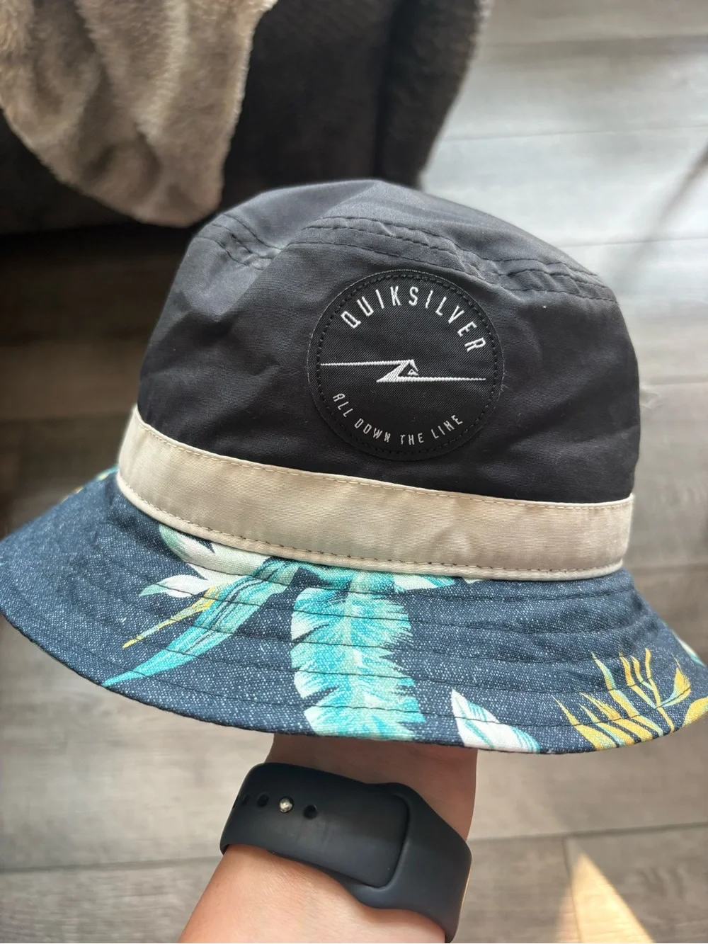 Quiksilver Two-Tone Black and Cream Bucket Hat